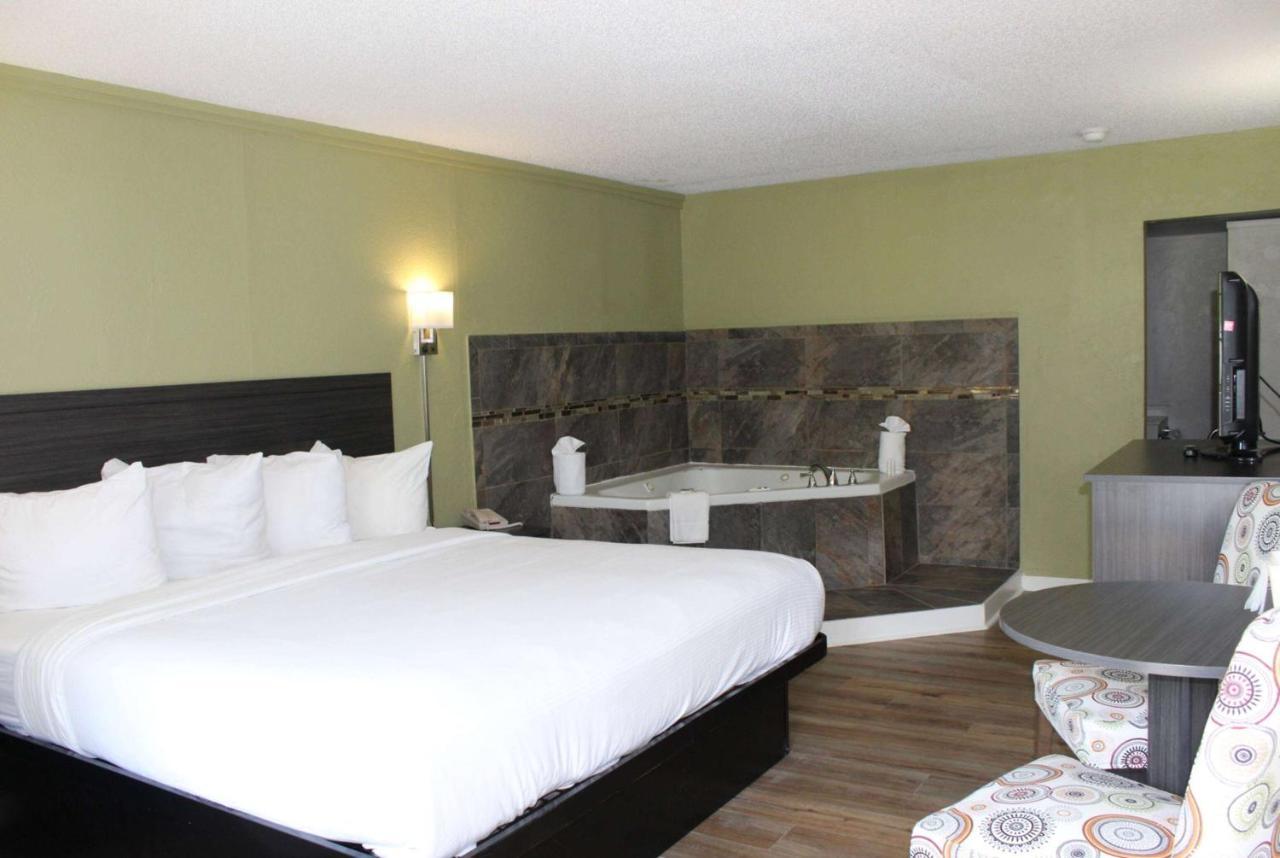 Hotel Baymont By Wyndham Front Royal Near Shenandoah National Park Esterno foto