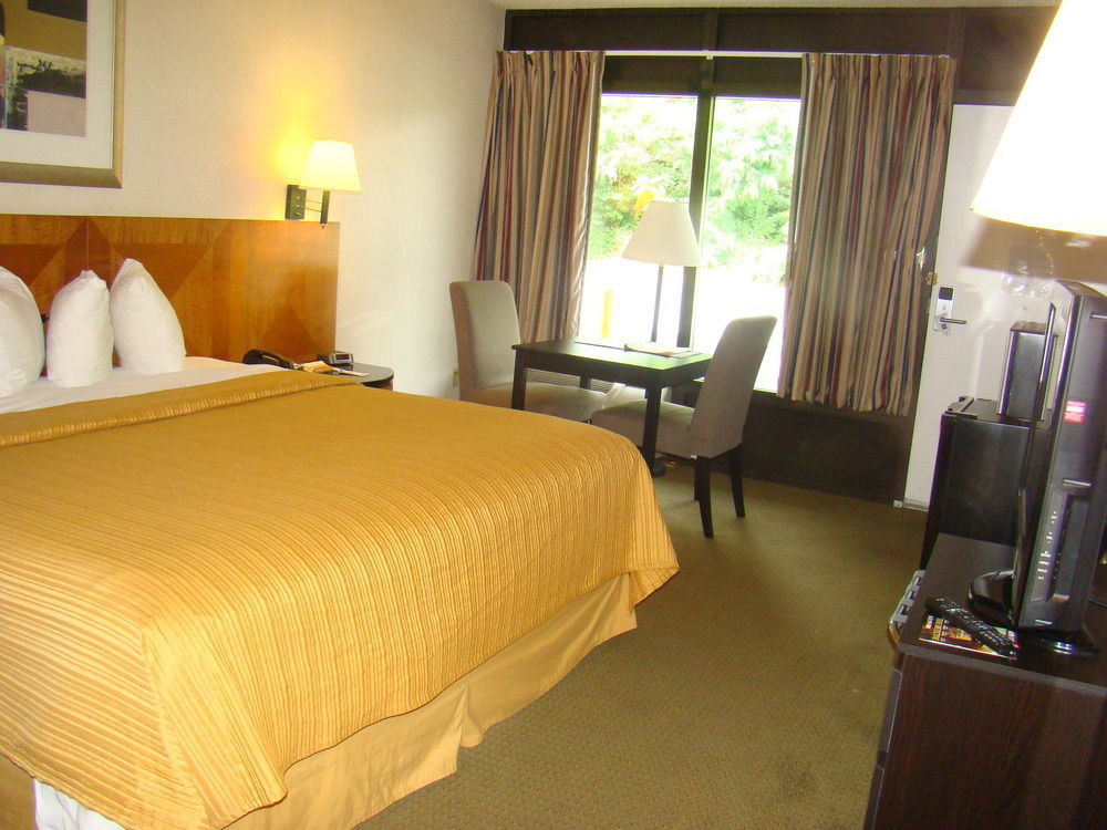 Hotel Baymont By Wyndham Front Royal Near Shenandoah National Park Esterno foto